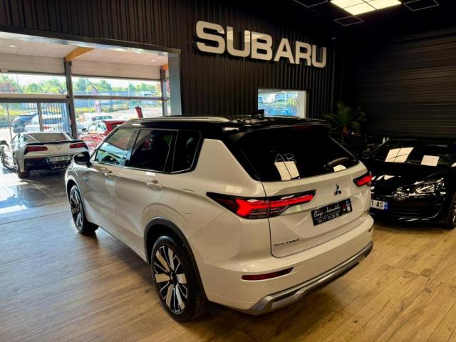 Mitsubishi Outlander Phev image 1