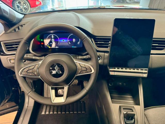 Mitsubishi Grandis image 9