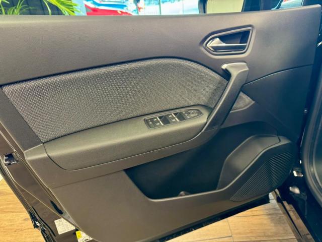 Mitsubishi Grandis image 6