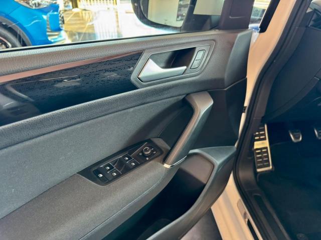 Volkswagen Touran image 8