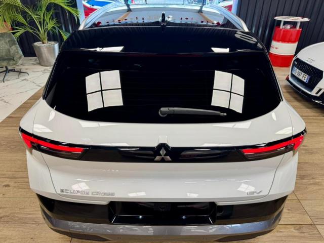 Mitsubishi Eclipse Cross image 3