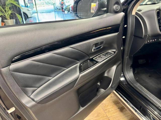 Mitsubishi Outlander Phev image 8