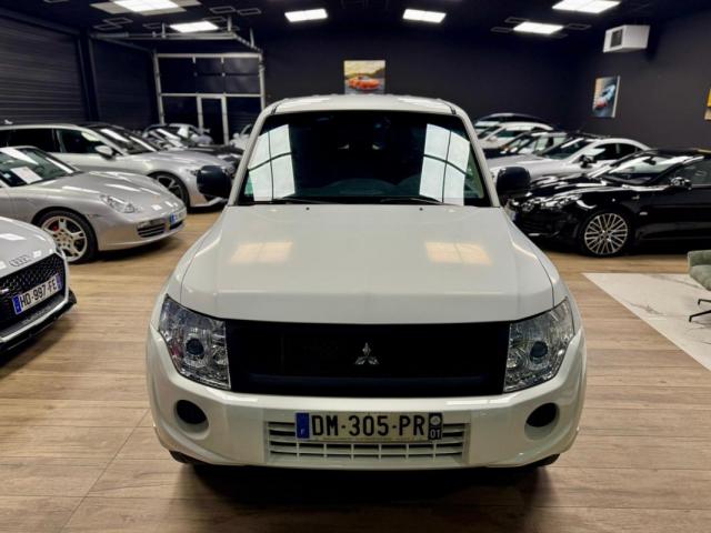 Mitsubishi Pajero image 1