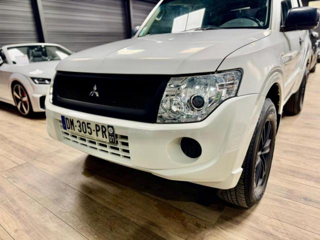 Mitsubishi Pajero image 6