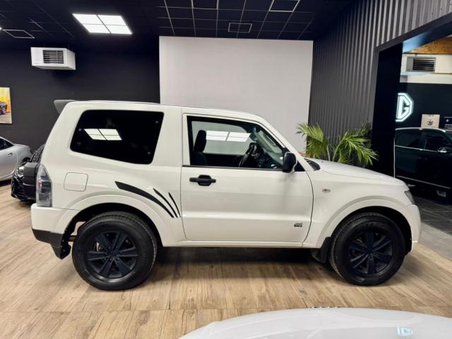 Mitsubishi Pajero image 9