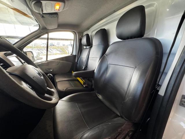 Renault Trafic image 8
