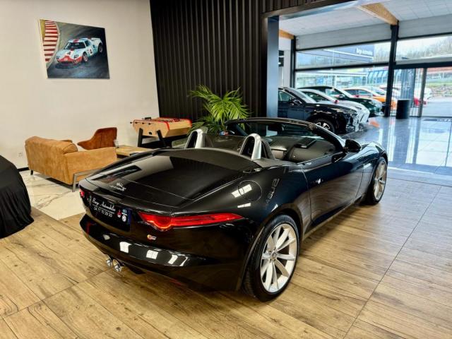 Jaguar F-Type image 2