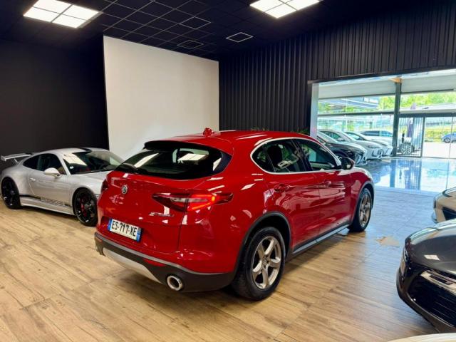 Alfa Romeo Stelvio image 3