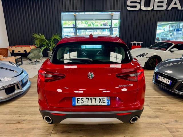 Alfa Romeo Stelvio image 7