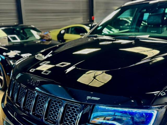 Jeep Grand Cherokee image 6