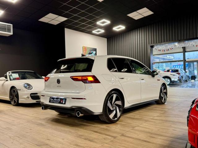 Volkswagen Golf image 2