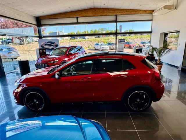 Mercedes Benz Gla image 2