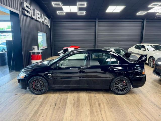 Mitsubishi Lancer Evolution image 9