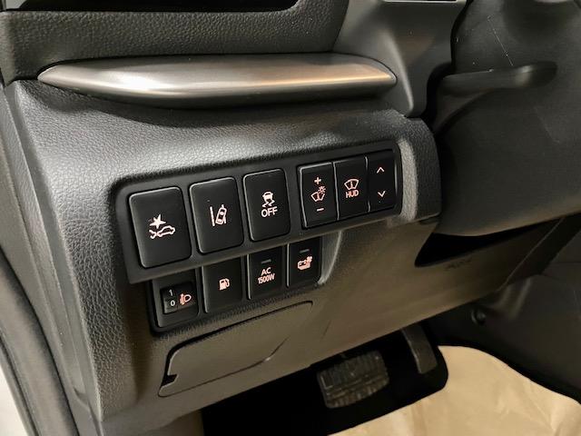 Mitsubishi Eclipse Cross image 7