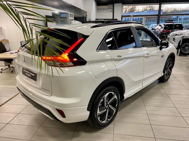 Mitsubishi Eclipse Cross image 2