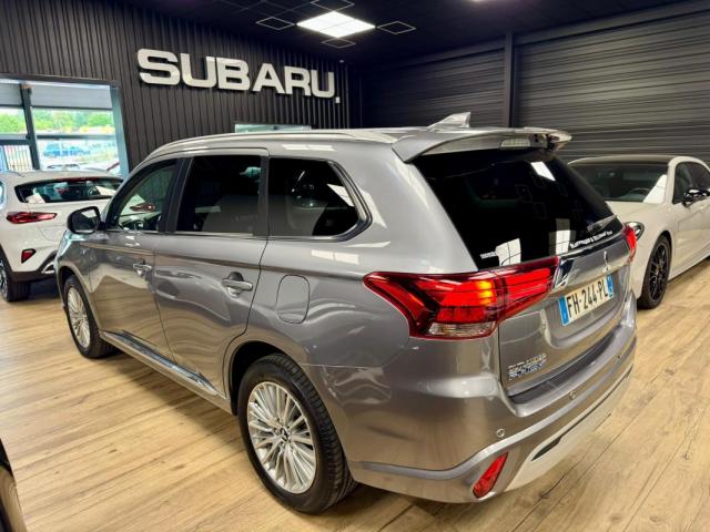 Mitsubishi Outlander image 5