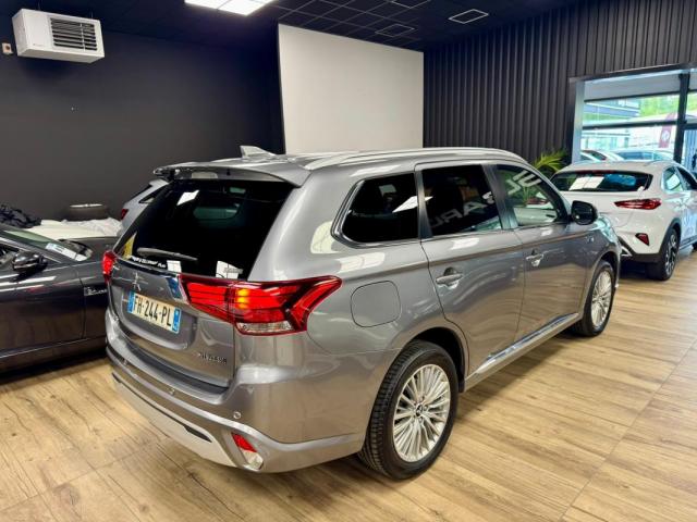 Mitsubishi Outlander image 8