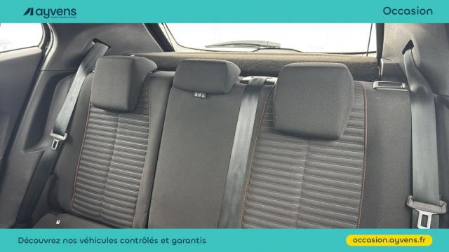 Peugeot 2008 image 8