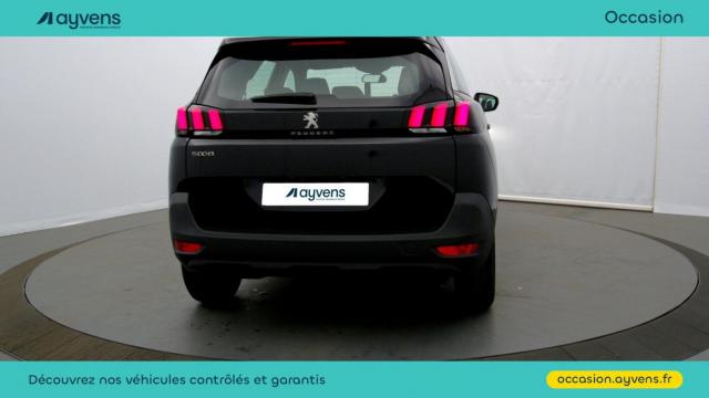 Peugeot 5008 image 1