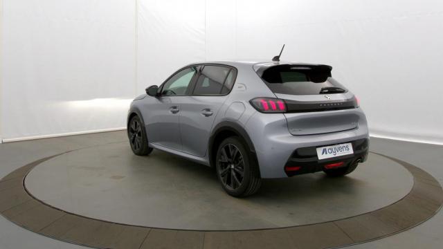 Peugeot 208 image 7
