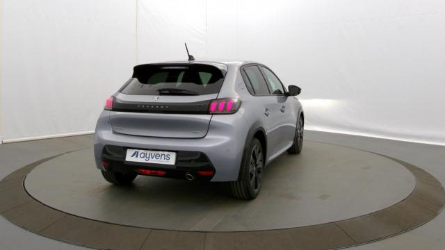 Peugeot 208 image 1