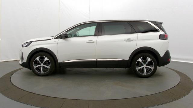 Peugeot 5008 image 1