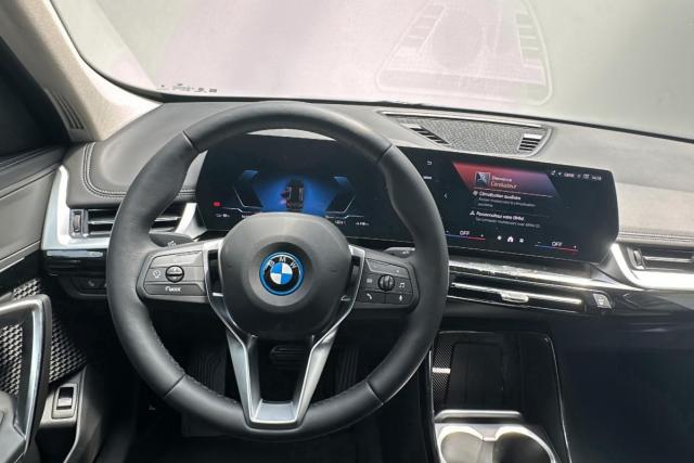 Bmw Ix1 image 1