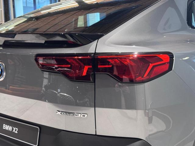 Bmw Ix2 image 1