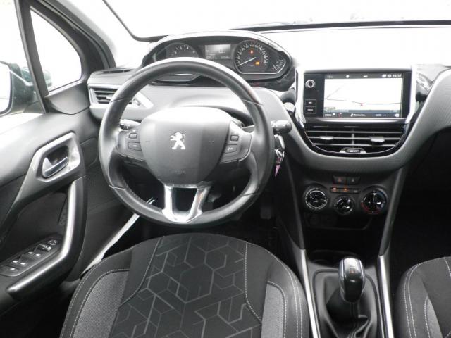 Peugeot 2008 image 3