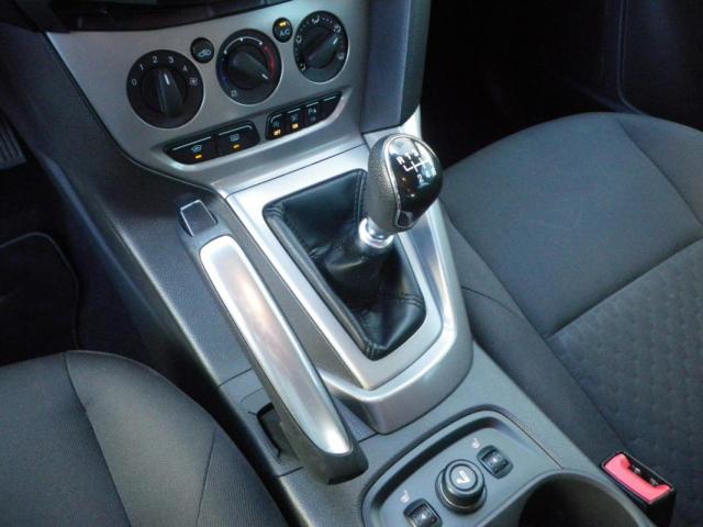 Ford Focus image 7