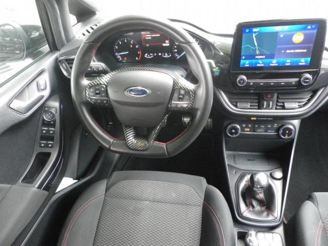 Ford Fiesta image 9