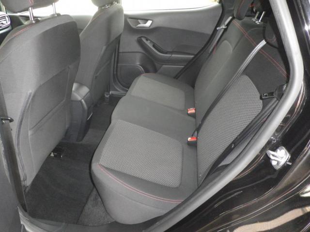 Ford Fiesta image 6