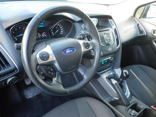 Ford Focus image 9