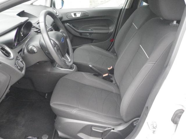 Ford Fiesta image 6