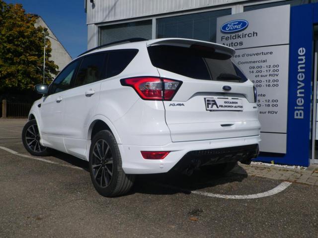 Ford Kuga image 6