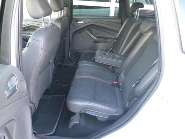 Ford Kuga image 5