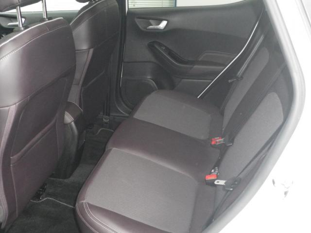 Ford Fiesta image 2