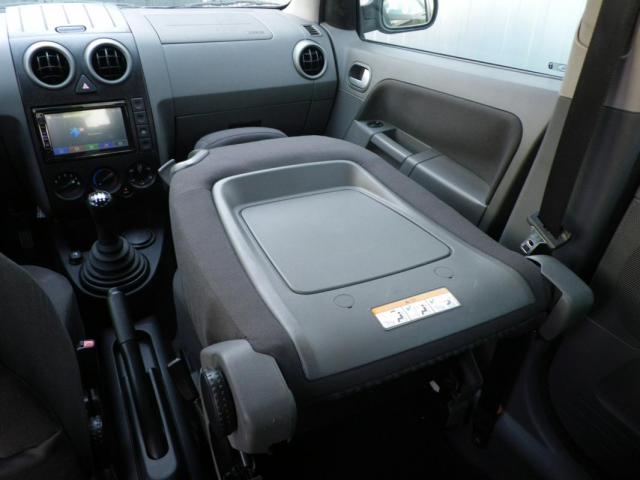 Ford Fusion image 6