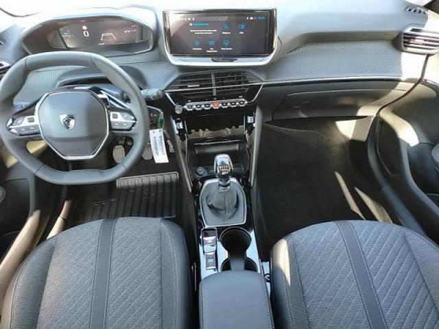 Peugeot 208 image 9