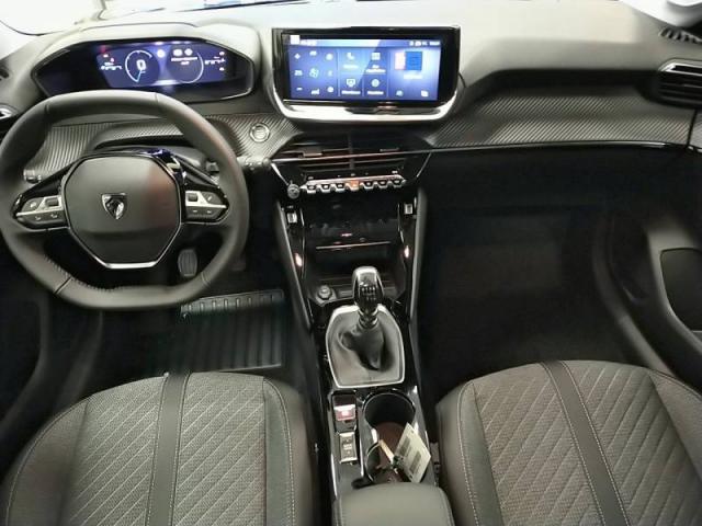 Peugeot 208 image 7
