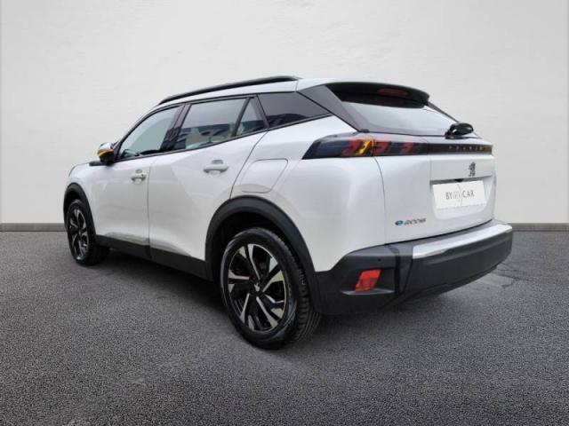 Peugeot 2008 image 8