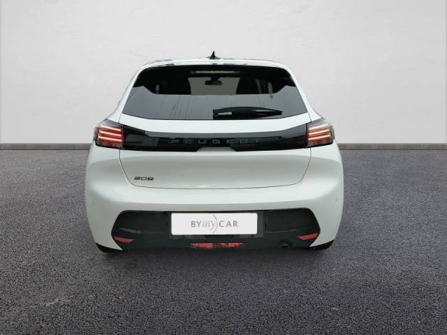 Peugeot 208 image 8
