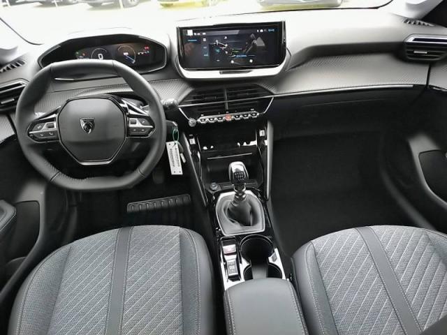 Peugeot 208 image 2