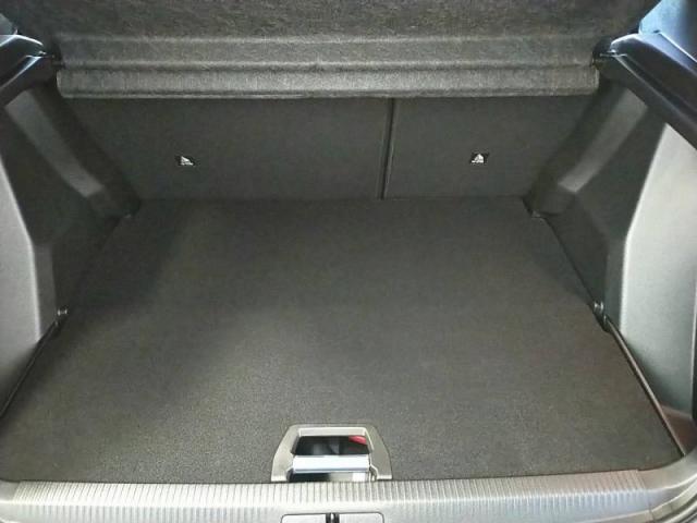 Peugeot 2008 image 2