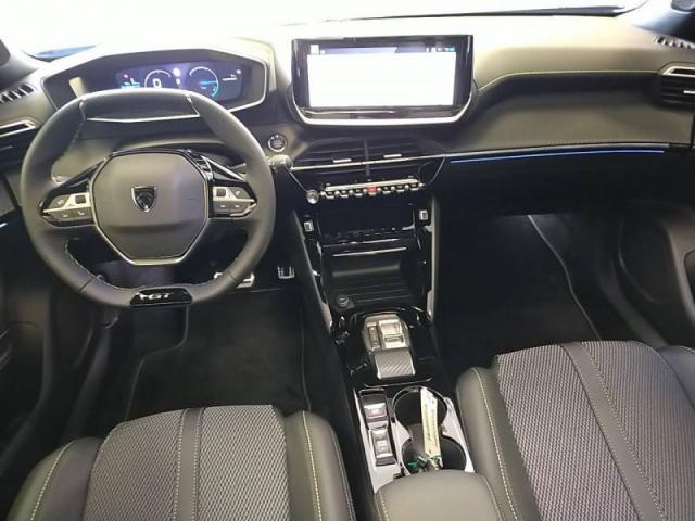 Peugeot 2008 image 9