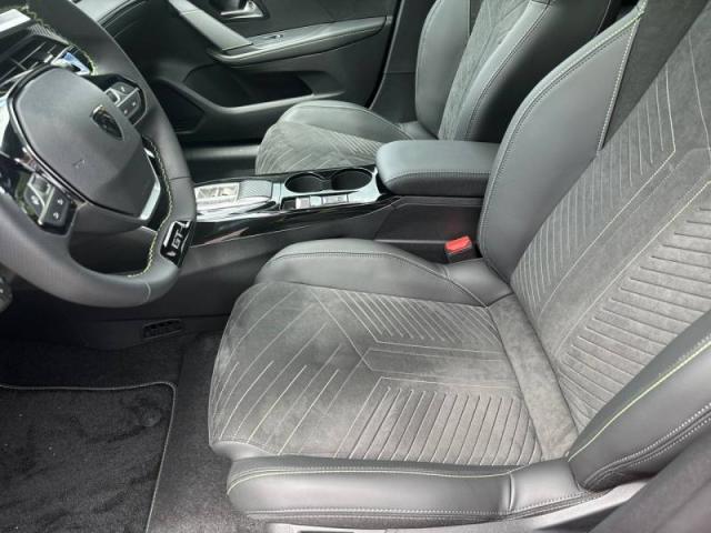Peugeot 208 image 9