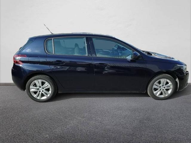 Peugeot 308 image 2