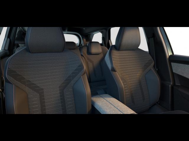 Peugeot 5008 image 1