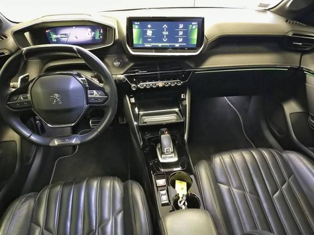 Peugeot 208 image 7