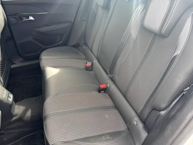 Peugeot 2008 image 9